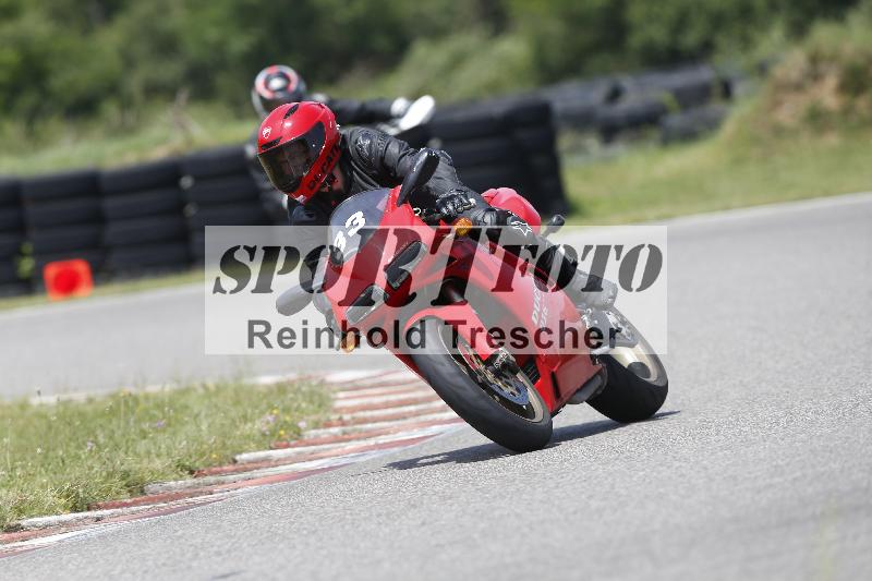 /27 12.06.2025 Ducati Schweiz Trackday Warmup  ADR/blau-bleu/33